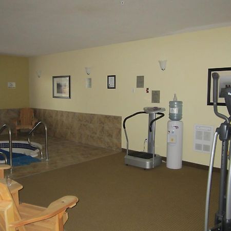 Trend Mountain Hotel & Conference Centre Tumbler Ridge Buitenkant foto