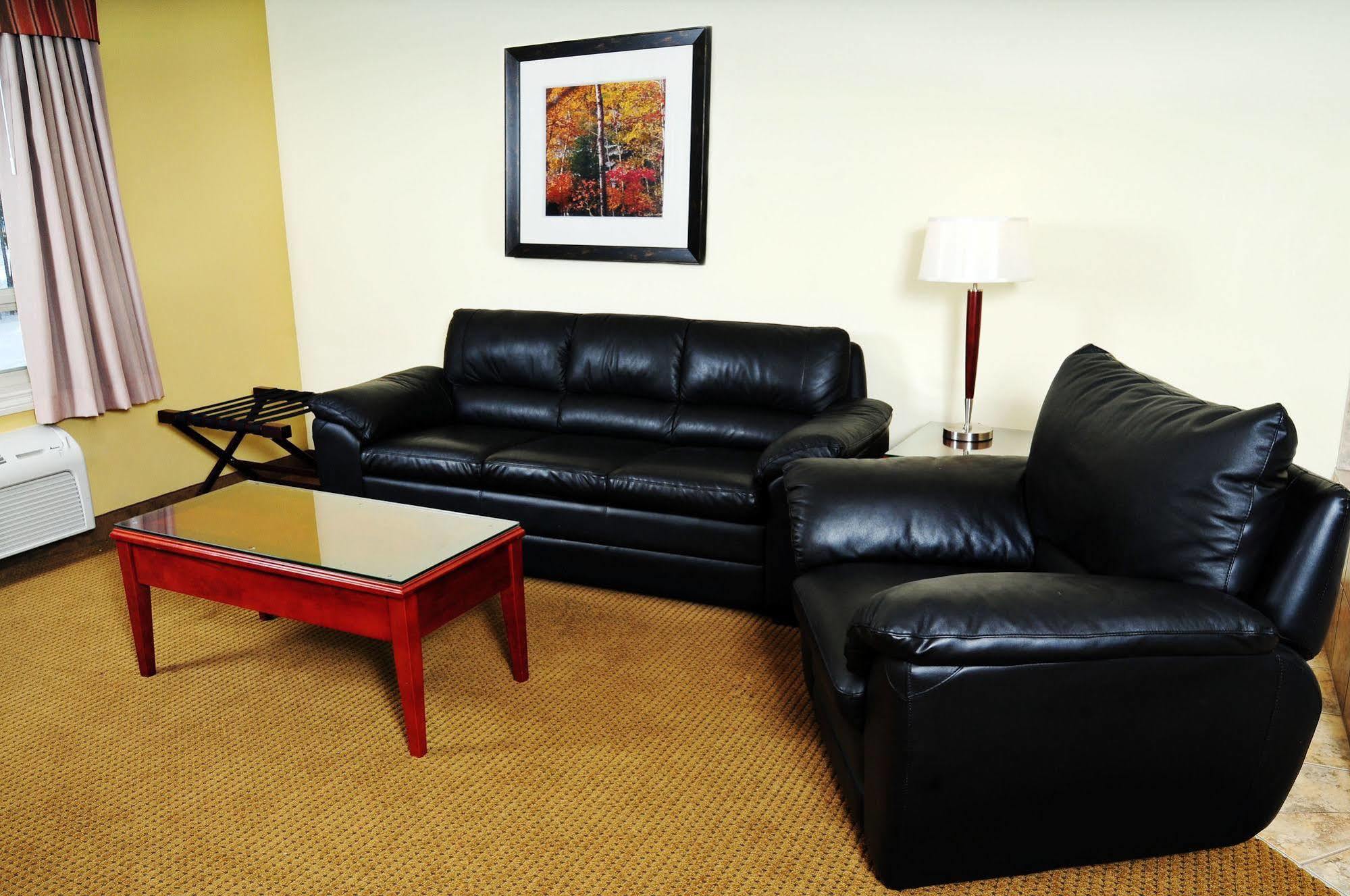 Trend Mountain Hotel & Conference Centre Tumbler Ridge Buitenkant foto